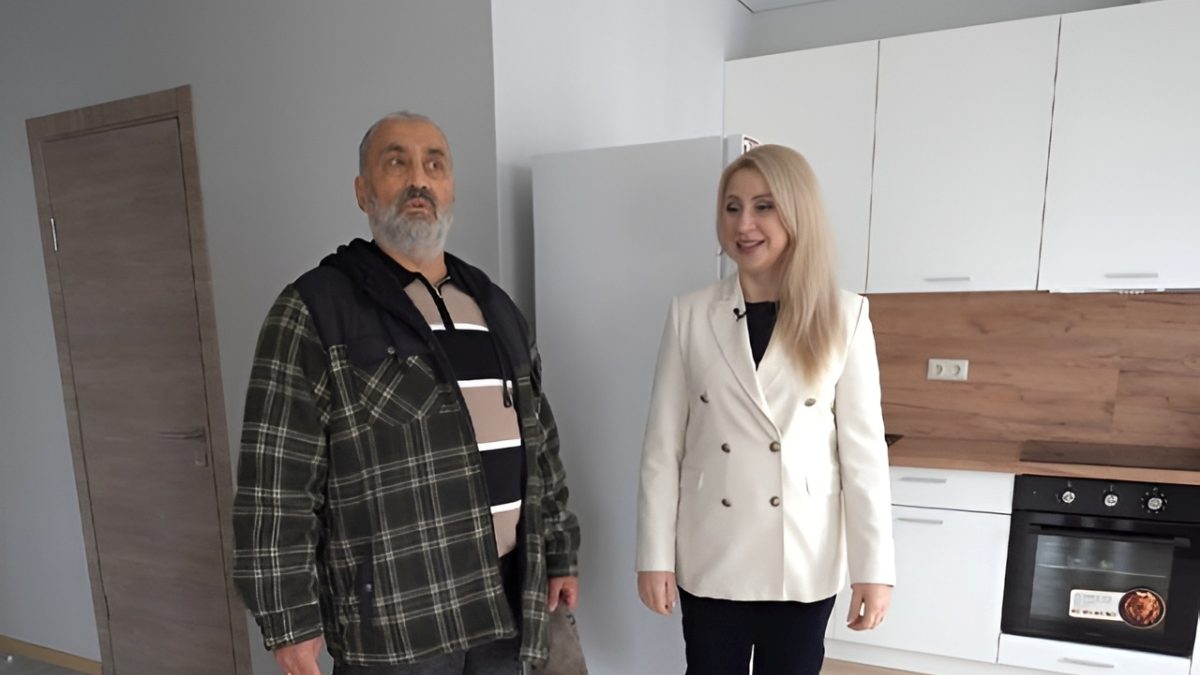 Понад три роки полону в Оленівці та важкі поранення: захисник Маріуполя отримав нову квартиру від Ріната Ахметова