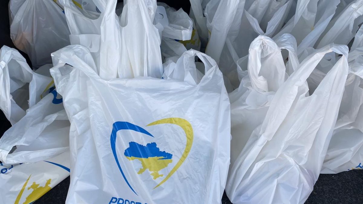 У Кам’янському благодійники нададуть гуманітарну допомогу вразливим категоріям громадян: хто отримає та як зареєструватися