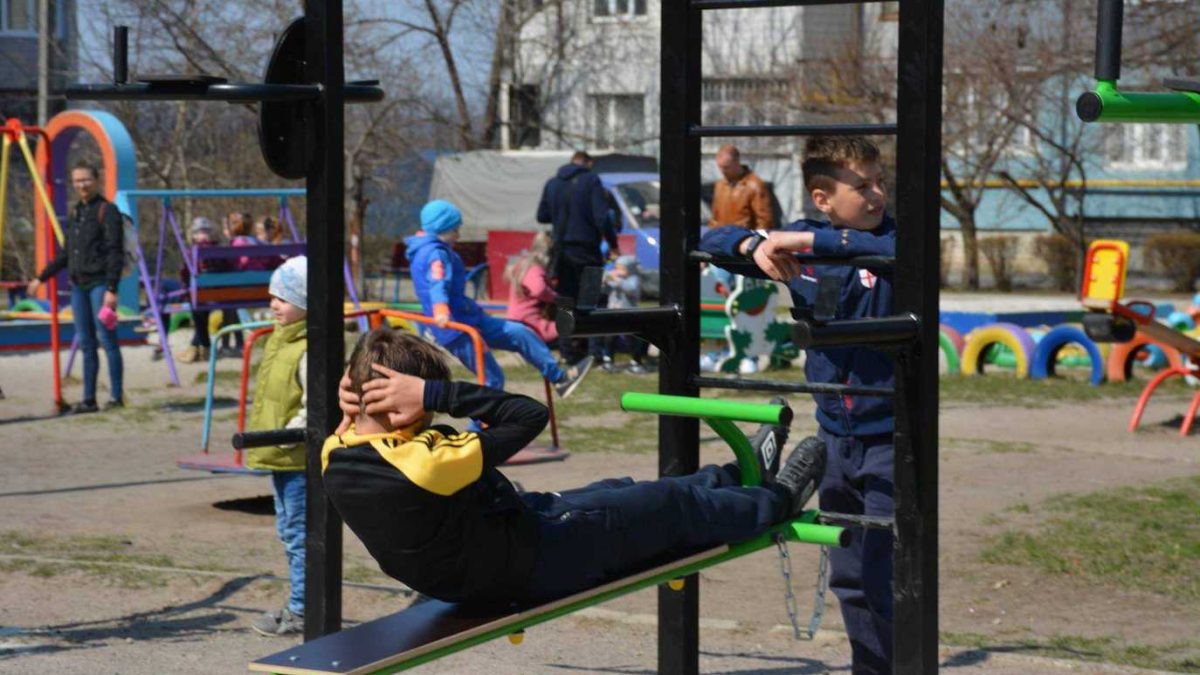 Де у Кам’янському можна покачати прес на свіжому повітрі: десятка топ-місць