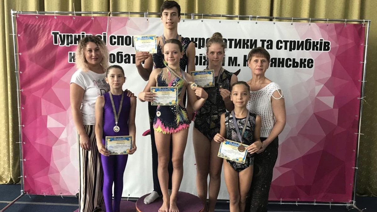 У Камʼянському чемпіонат зі спортивної акробатики зібрав найкращих спортсменів міста