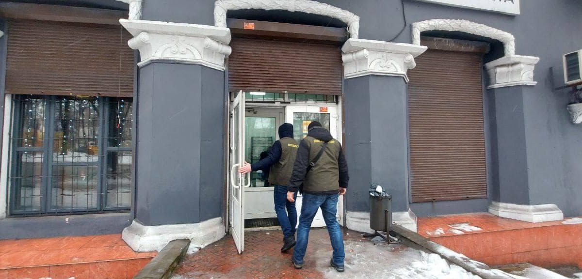 Інспектори перевірили, як підприємці Кам'янського прибирають сніг та нагадали про відповідальність