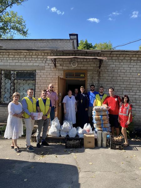 Волонтери Кам'янського допомагають військовим на реабілітації