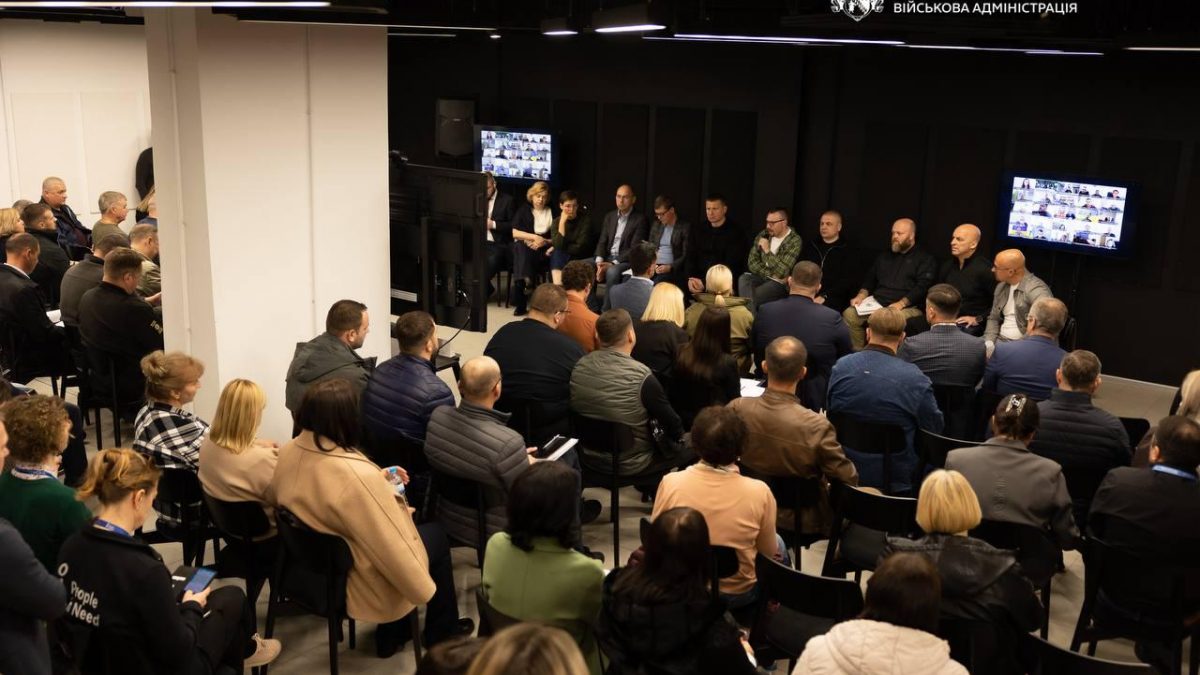 Житло та інтеграція: на Дніпропетровщині Міністр та народні депутати обговорили нові рішення для підтримки ВПО