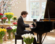 Святковий вікенд: куди піти у Дніпрі та Кам’янському 7 та 8 березня