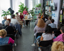 Безкоштовні курси та майстер-класи: в бібліотеці Кам&#039;янського презентували грантовий проєкт