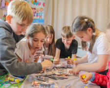 У Камʼянському шукають волонтерів для участі у проєкті підтримки родин з дітьми