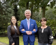 Рінат Ахметов подарував квартиру юній марафонці, яка постраждала у Краматорську