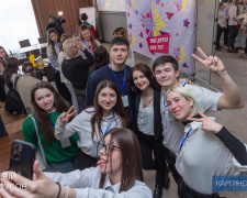 У Кам’янському для лідерів учнівського самоврядування провели патріотичний квіз