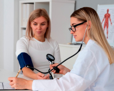 Скринінг здоров’я 40+: як зареєструватися в програмі та отримати гроші на обстеження