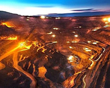 Космічні пейзажі поруч: як виглядають марсіанські кар'єри на Дніпропетровщині, які вражають туристів
