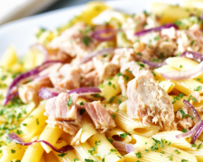 Макарони по-флотськи з консервованим тунцем - рецепт ситної класики з гуманітарних наборів