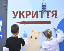 Безпечний простір та творчість: у Камʼянському районі діти розмалювали укриття та отримали підтримку