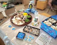 У Кам’янському ВПО з Маріуполя створювали декор для дому