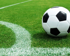 Футбол стирає межі: керівники та молодь Каметсталі зіграли товариський матч