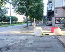 Кам'янське продовжує йти під землю