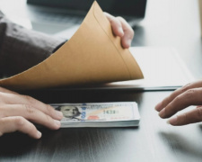 Привласнення та розтрати: які на Дніпропетровщині цього року найчастіше документували корупційні злочини 