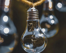 У Кам'янському в понеділок, 29 грудня, вимикатимуть світло: графік та адреси відключень