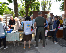 В Кам&#039;янському волонтери відновили надання благодійних обідів людям у потребі