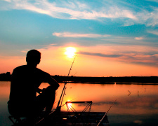На Кам&#039;янському водосховищі стартував риболовний сезон