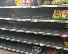 Порожні прилавки та ажіотаж на Дніпропетровщині