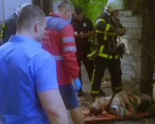 Успішна операція: юнака в Кам&#039;янському дістали з підвалу