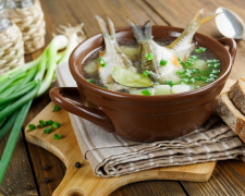 Запашна юшка з коропа: традиційний смак Наддніпрянщини на вашій кухні 