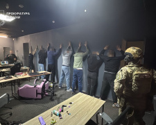 Прокуратура у Кам’янському затримала шахраїв у місті
