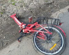 У Кам&#039;янському старший брат збив велосипедом молодшого: трирічна дитина з переломом стегна
