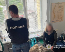 Корупція в медицині: У Кам&#039;янському лікарка &quot;оцінила&quot; інвалідність у 3 тисячі доларів