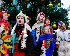 Коляда з подвійною метою: &quot;Мистецький кампус&quot; запрошує Кам&#039;янське співати на підтримку ЗСУ