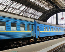 Укрзалізниця вносить зміни до руху поїздів, що курсують через Дніпро та Кам&#039;янське - подробиці