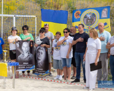 У Кам&#039;янському вшанували пам&#039;ять героїв благодійним турніром з пляжного футболу