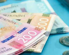 Доплата до пенсії 944 грн у 2025 році: хто має право та як оформити