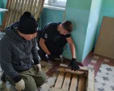 У Кам&#039;янському ліцеїсти допомагають з ремонтом свого навчального закладу: новосілля планують у січні