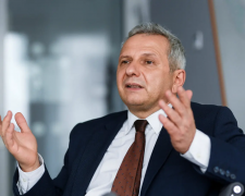 &quot;Нас чекає банкрутство&quot;: в України немає грошей на повоєнне відновлення — тривожний прогноз економіста