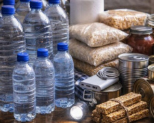 Вода, ліки, тривожна валіза: МВС радить українцям терміново зробити запаси