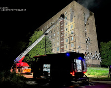 У Кам&#039;янському сталася пожежа в багатоповерхівці: на місці події працювали 12 рятувальників