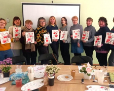 У ритмі туші та тиші: у Кам’янському опановували японський живопис сумі-е