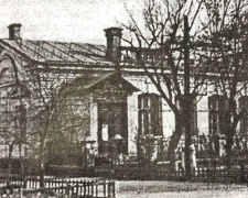 Цікавинки Кам&#039;янського: загадковий будинок на проспекті Свободи еволюціонував від німецької кірхи ло лікарні
