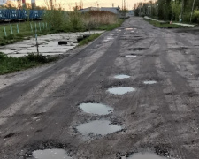 Болото замість центрального проспекту - кам&#039;янчани скаржаться на жахливий стан тротуарів у місті