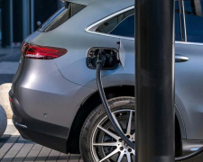 Дніпропетровщина увійшла до ТОП-5 «електромобільних» регіонів України: що обирають водії