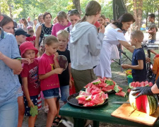 У Кам’янському вперше провели «Кавун-Fest»: скільки кілограмів солодкої ягоди  з’їли містяни