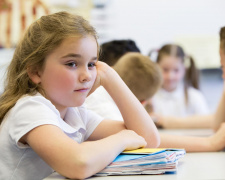 Школа до липня: чи затримаються учні Дніпропетровщини за партами влітку