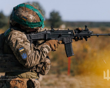 Йдуть малими групами та гублять зв’язок: військовий розкрив ситуацію біля Дніпропетровщини