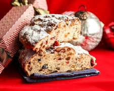 Спробуйте ароматний штолен з марципаном і сухофруктами — класичний зимовий кекс