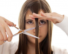 Місячний календар стрижок на квітень 2026: коли стригтися, а коли фарбуватися