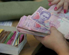 Подвійна пенсія: хто з українців має право на виплати у розмірі 60% від зарплати