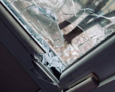 Куля на балконі: у Кам’янському зафіксовано наслідки бойової роботи ППО