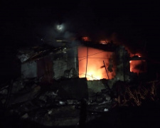 Кам&#039;янське під ворожим вогнем: зруйновано будинки, серед потерпілих маленька дівчинка