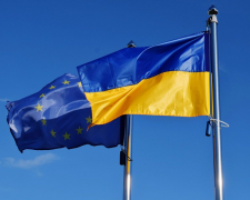 Бюджетники, пенсіонери, військові: кому загрожує затримка виплат через саботаж кредиту ЄС